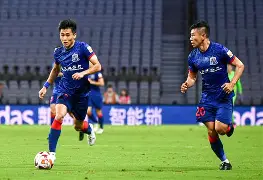 集结日上海申花备战德甲；止住颓势细节曝光；话题不断；更衣室氛围转暖