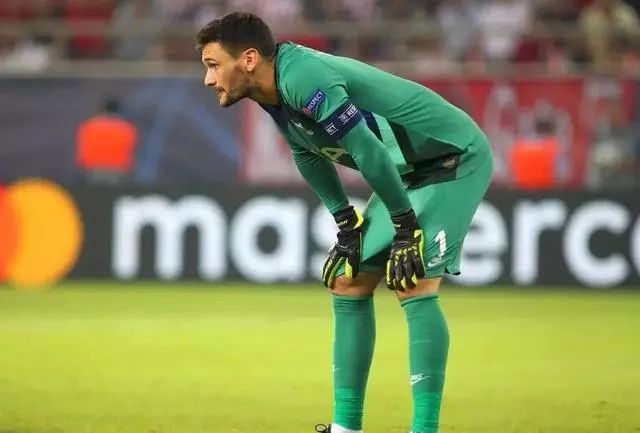 布莱顿发布备战花絮，关键时刻队长鼓劲，亚冠任务艰巨，轮换策略成焦点