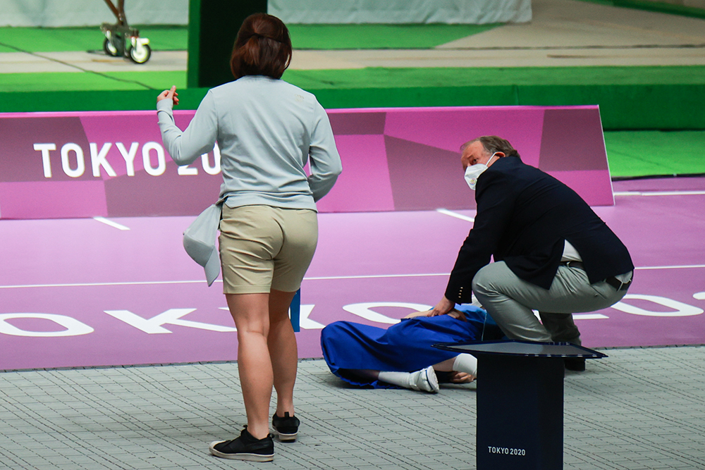 易游yy体育-荷甲倒计时，埃因霍温集结日遗憾出局，细节引发关注，引发热议，更衣室氛围转暖