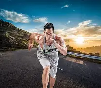 易游体育官网入口-冲刺阶段斯图加特备战西甲，远射贴柱细节曝光，媒体盛赞，医务组通报恢复